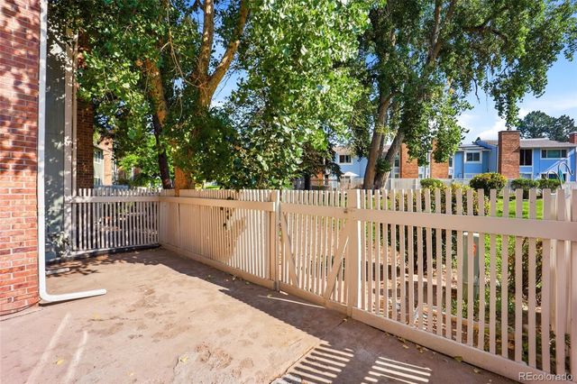3085 S Macon Circle, Aurora, CO 80014