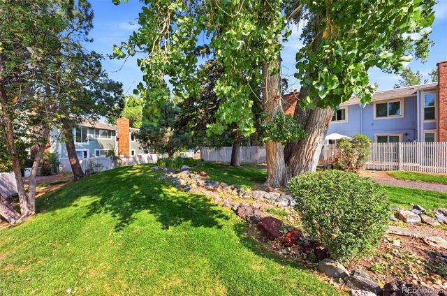 3085 S Macon Circle, Aurora, CO 80014
