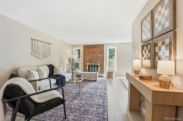 3085 S Macon Circle, Aurora, CO 80014