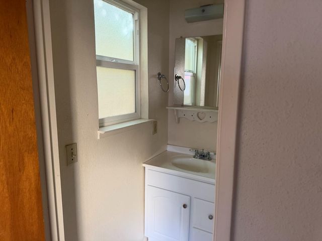 1509 Christina Ave, Stockton, CA 95204