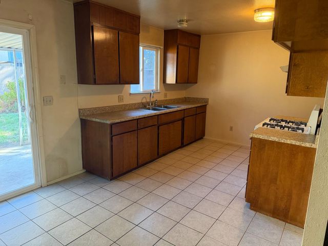 1509 Christina Ave, Stockton, CA 95204