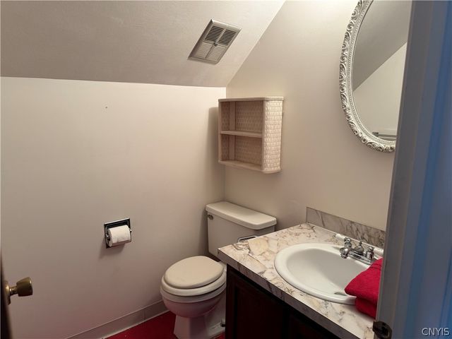 210 Wilmont Road, Camillus, NY 13219