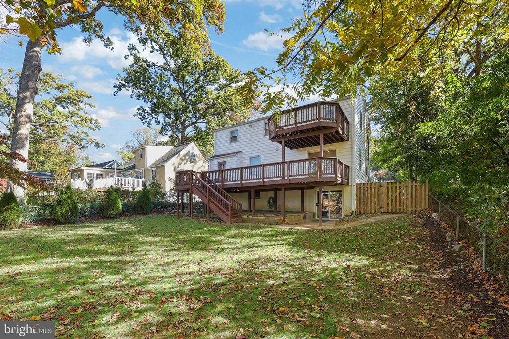 3016 WOODLAWN AVE, Falls Church, VA 22042