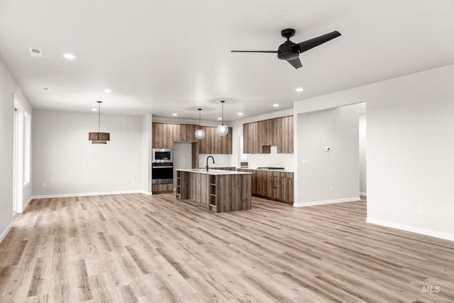 4227 E Rincon Dr, Meridian, ID 83642