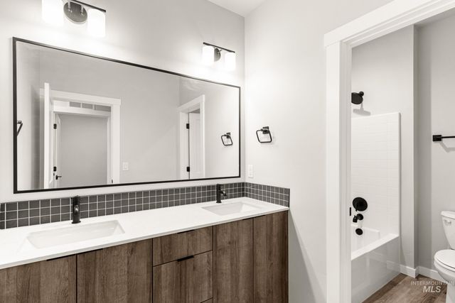 4227 E Rincon Dr, Meridian, ID 83642