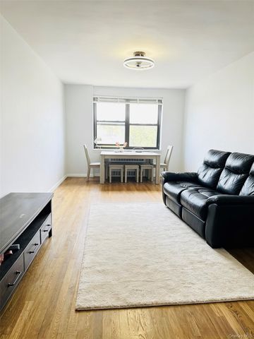 28-08 141ST Street 4C, Flushing, NY 11354