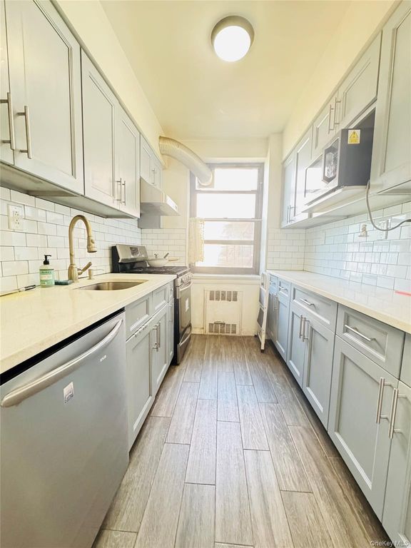 28-08 141ST Street 4C, Flushing, NY 11354 — photo 5