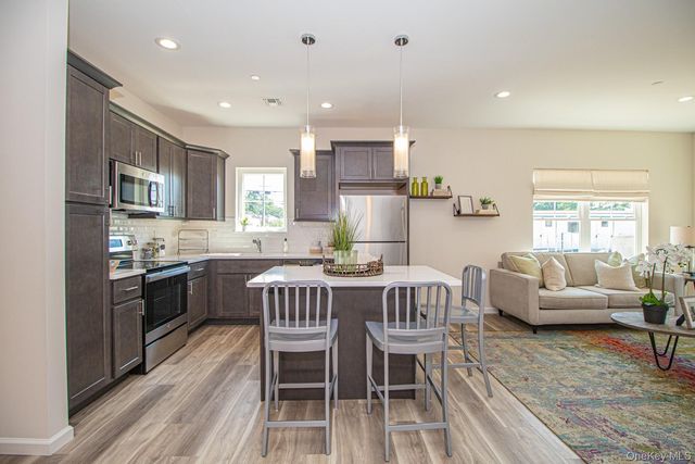 201 Ashley Court, North Babylon, NY 11703