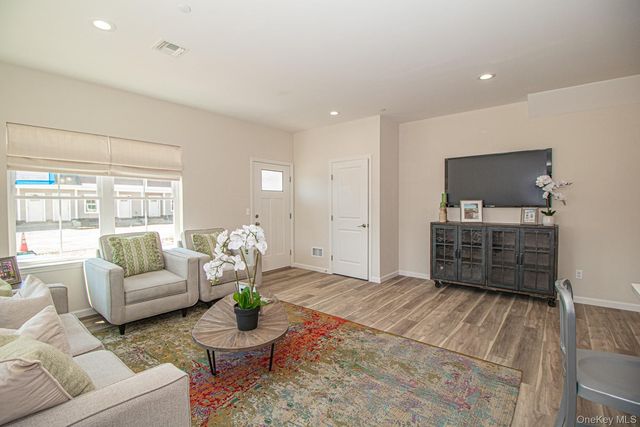 201 Ashley Court, North Babylon, NY 11703