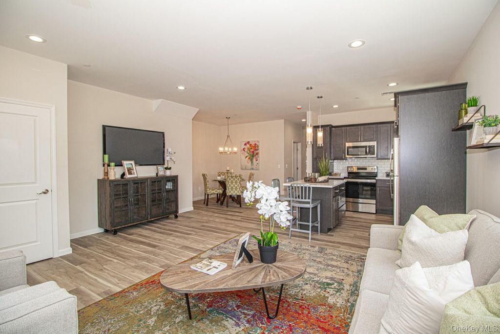 201 Ashley Court, North Babylon, NY 11703