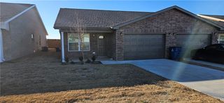 525 68th Avenue, Highfill, AR 72712