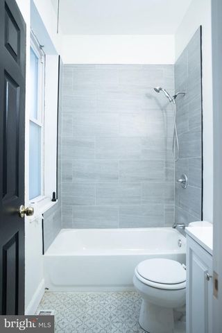 1221 N RANDOLPH ST, Philadelphia, PA 19122