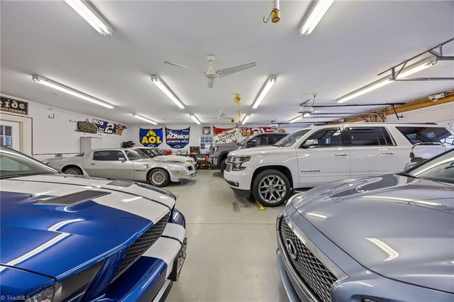 786 Central Road, Clemmons, NC 27012