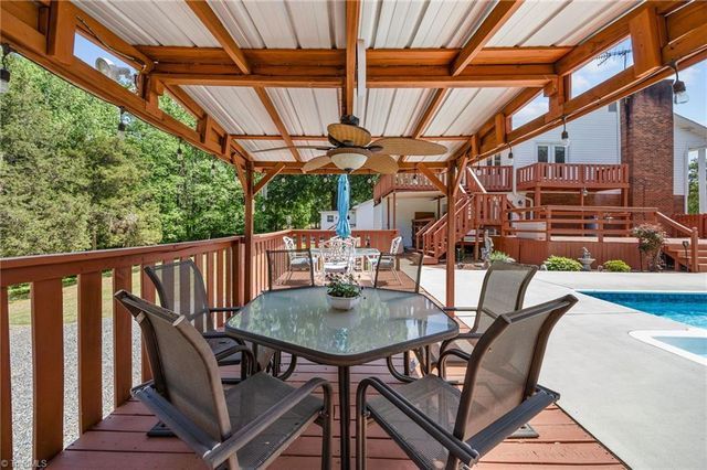 786 Central Road, Clemmons, NC 27012