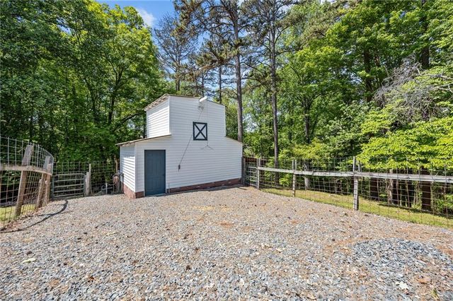 786 Central Road, Clemmons, NC 27012