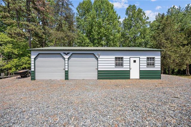786 Central Road, Clemmons, NC 27012
