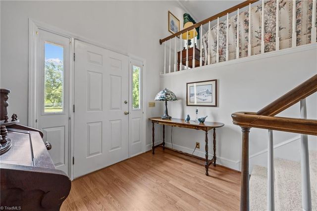786 Central Road, Clemmons, NC 27012