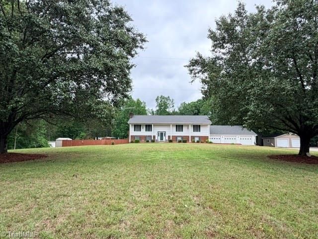 786 Central Road, Clemmons, NC 27012