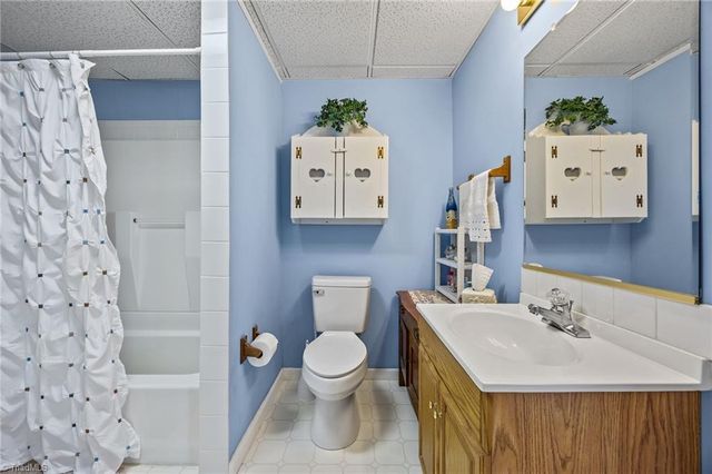 786 Central Road, Clemmons, NC 27012