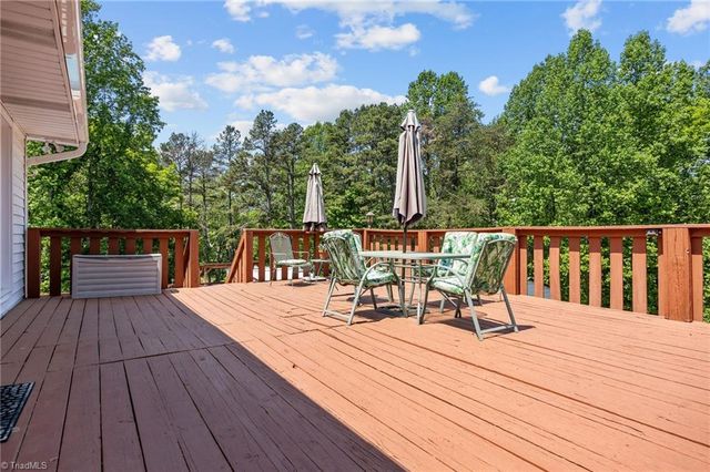 786 Central Road, Clemmons, NC 27012