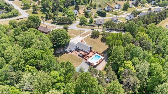 786 Central Road, Clemmons, NC 27012