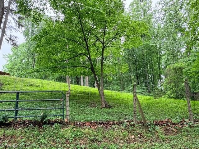 786 Central Road, Clemmons, NC 27012