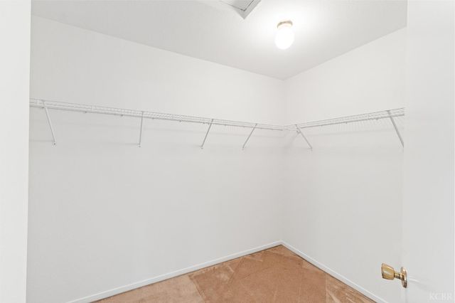 2440 Ashwood Court, Hanford, CA 93230