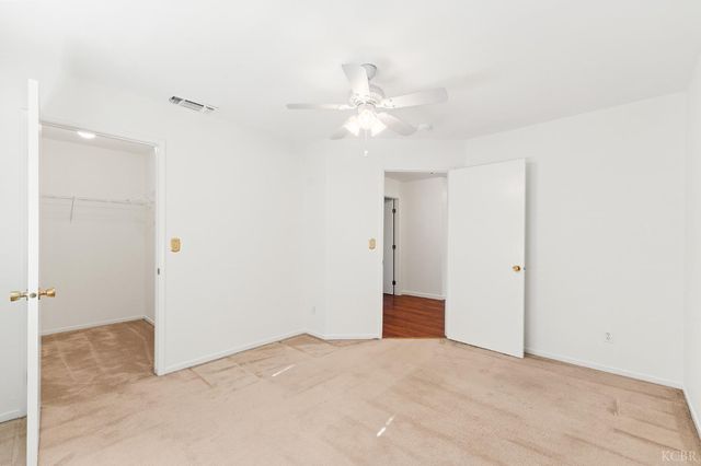 2440 Ashwood Court, Hanford, CA 93230