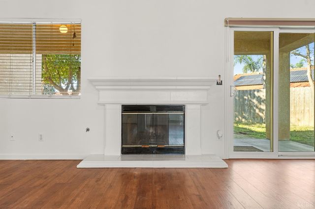 2440 Ashwood Court, Hanford, CA 93230