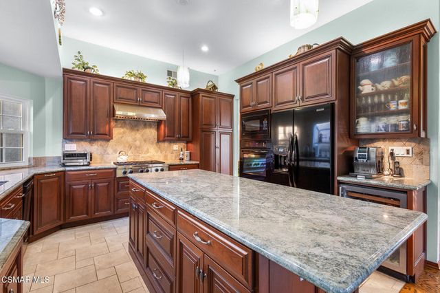 1399 N Lafitte Drive, Oak Park, CA 91377