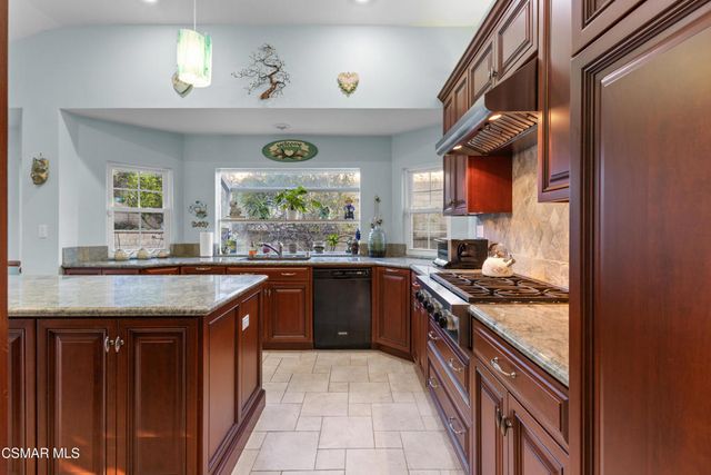 1399 N Lafitte Drive, Oak Park, CA 91377