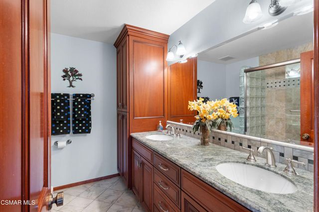 1399 N Lafitte Drive, Oak Park, CA 91377