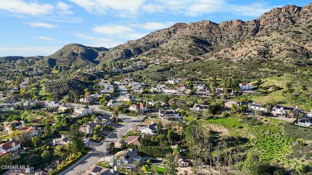 1399 N Lafitte Drive, Oak Park, CA 91377