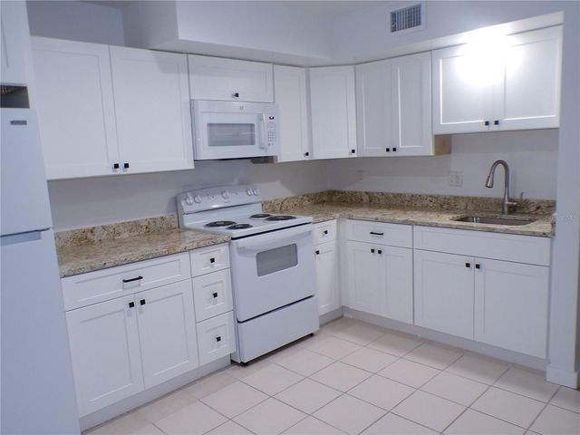 1258 BARBARA DRIVE 106, Venice, FL 34285