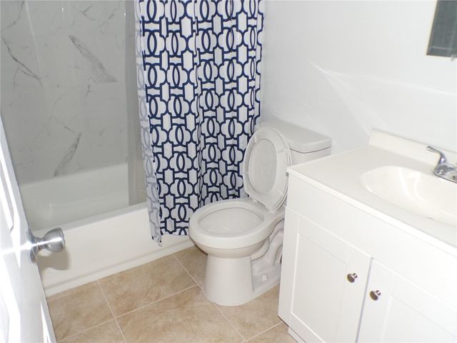 1258 BARBARA DRIVE 106, Venice, FL 34285