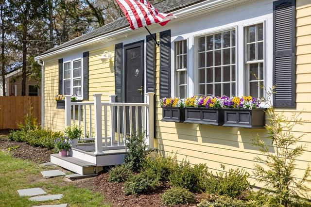 55 Seth Goodspeed's Way, Barnstable, MA 02655