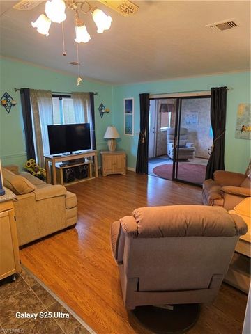 8 Kelp ST, Alva, FL 33920