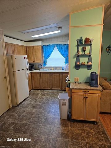 8 Kelp ST, Alva, FL 33920