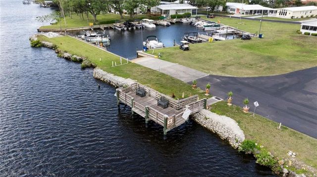 8 Kelp ST, Alva, FL 33920