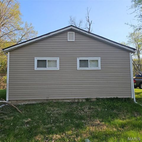 10212 Duke Drive, St Louis, MO 63136