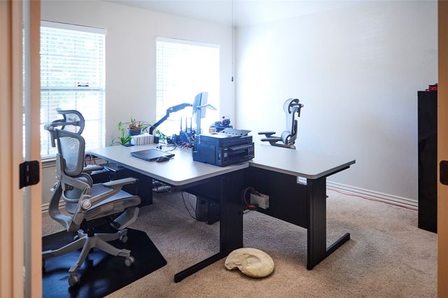 1004 Vintage Avenue, Gainesville, TX 76240