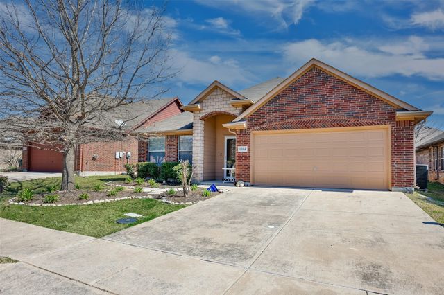 1004 Vintage Avenue, Gainesville, TX 76240