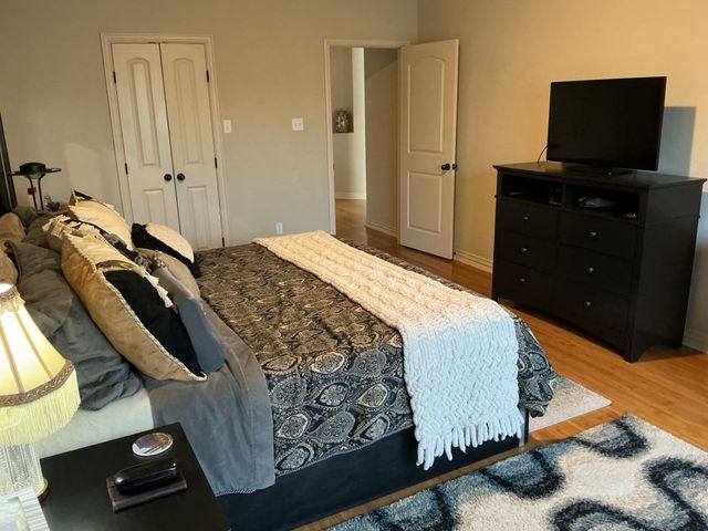 1004 Vintage Avenue, Gainesville, TX 76240