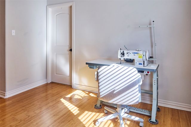 1004 Vintage Avenue, Gainesville, TX 76240