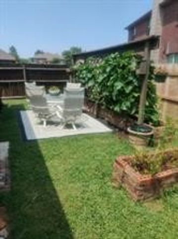 1004 Vintage Avenue, Gainesville, TX 76240