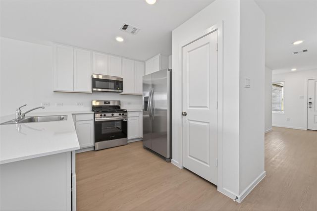 10811 Bird Of Paradise Lane, Houston, TX 77016