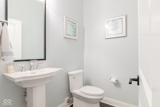 517 Elliot Creek Drive, Carmel, IN 46032