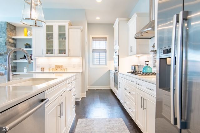 517 Elliot Creek Drive, Carmel, IN 46032
