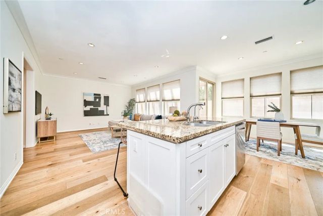 121 Baritone, Irvine, CA 92620