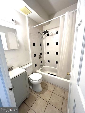 554 SHEPHERD ST NW, Washington, DC 20011